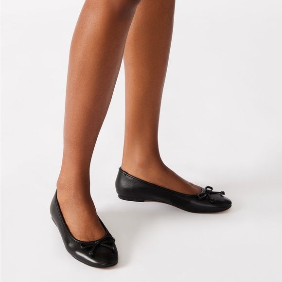 Steve Madden Black Ballet Flats 9M leather upper - Picture 4 of 4